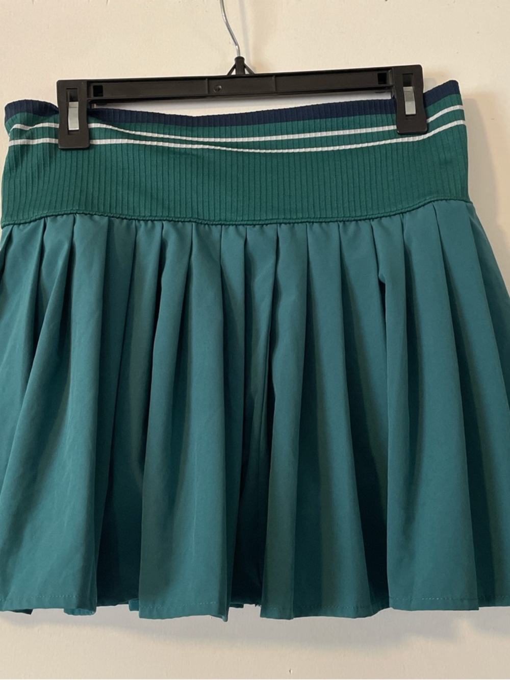 Green Pleated Tennis Skort | Preppy Y2K Mini Skirt | Size L